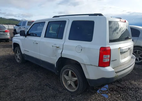 2015 Jeep Patriot High Altitude Edition z USA, uszkodzony, nr VIN 1C4NJRFBXFD249391